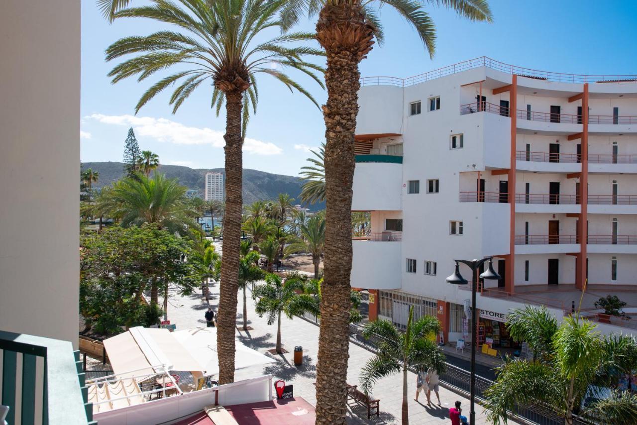 Apartment 211 Cristianos First Sea Line, Swimming Pool *