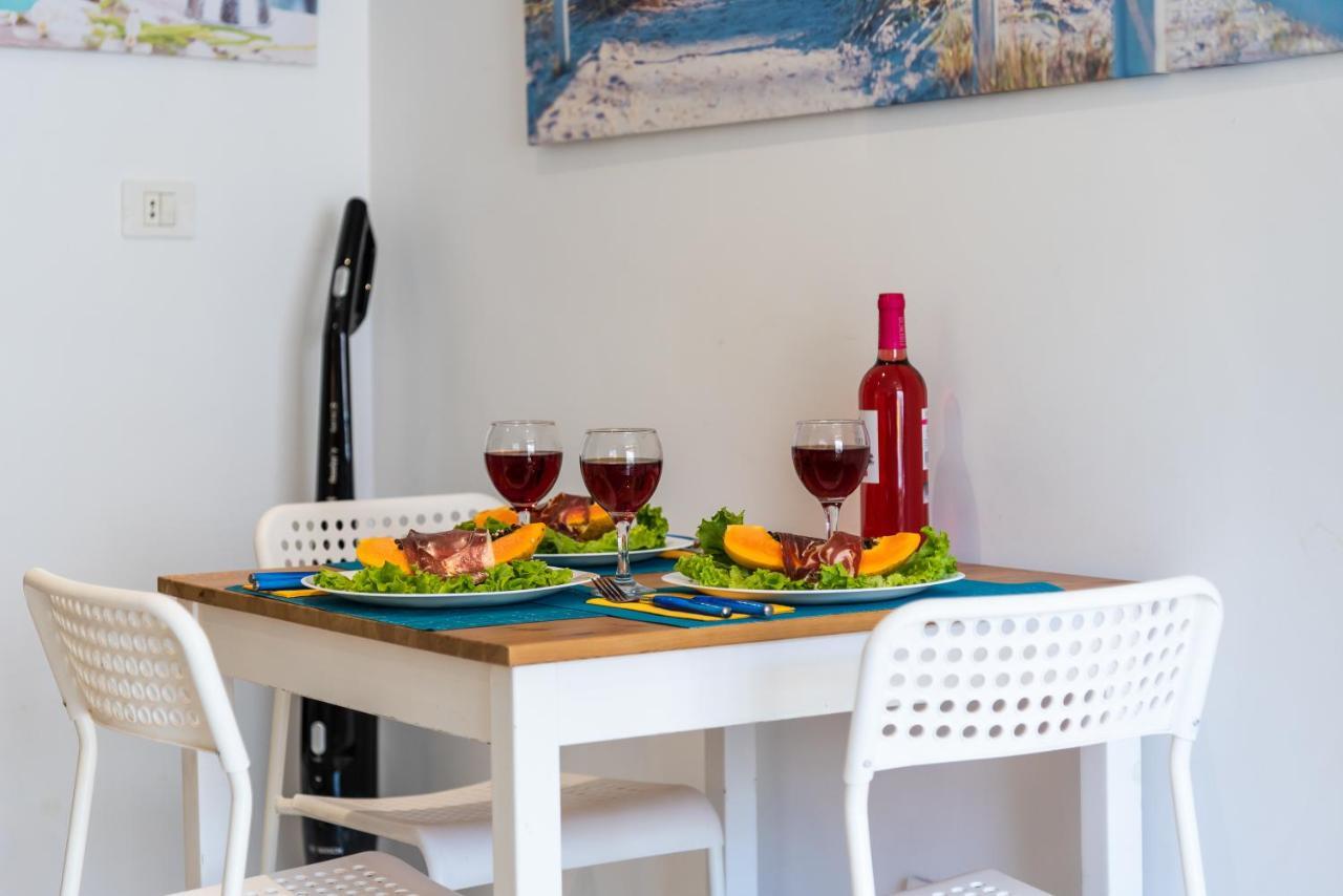 211 Cristianos First Sea Line, Swimming Pool Los Cristianos (Tenerife)
